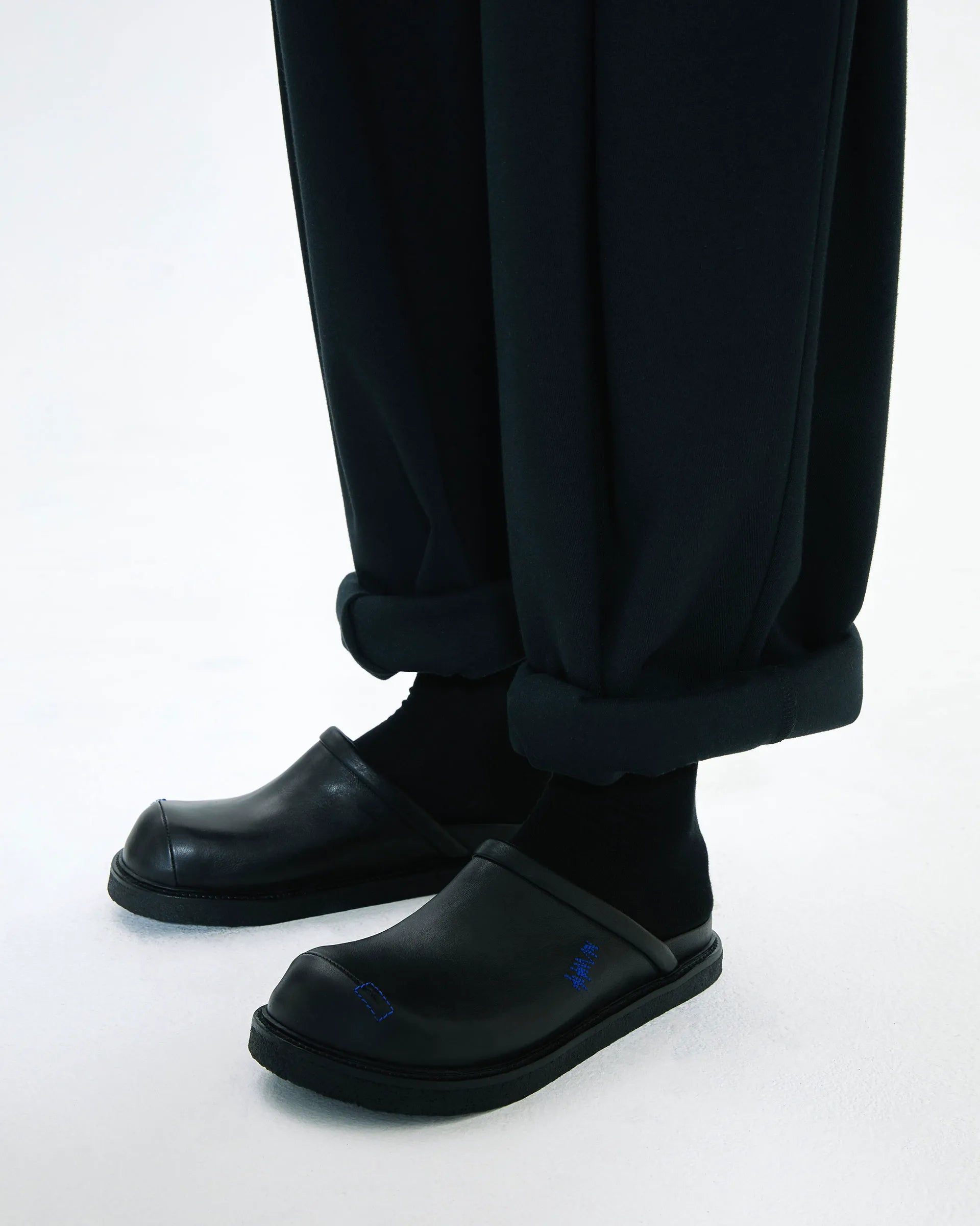 230