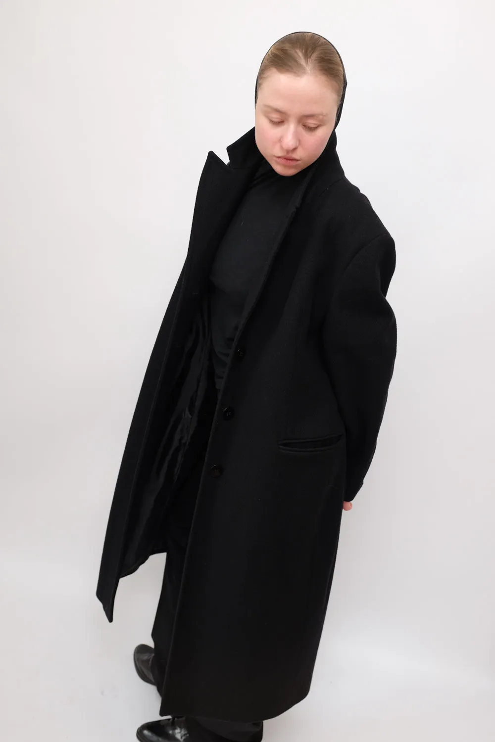 CLASSY BLACK WOOL COAT