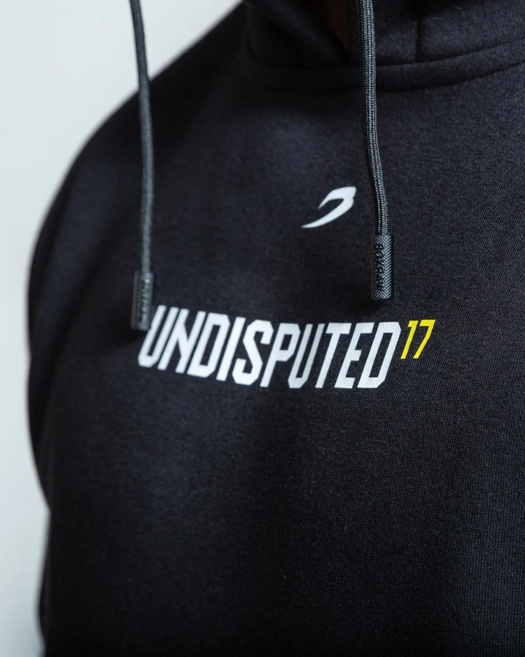 UNDISPUTED17 GRAPHIC HOODIE BLACK