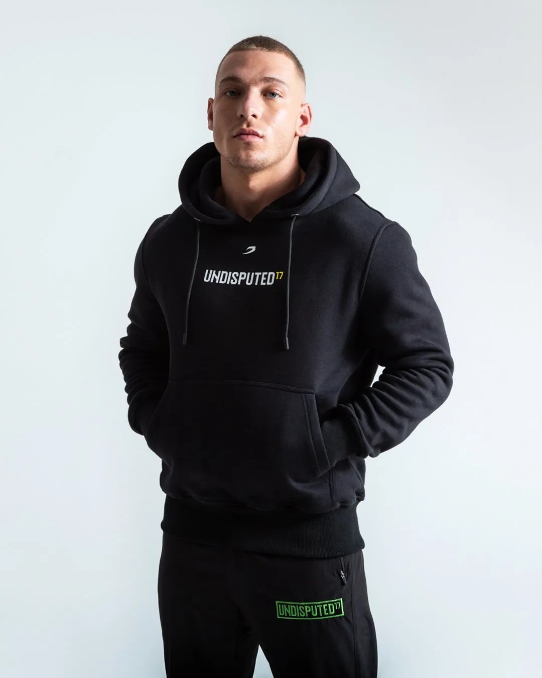 UNDISPUTED17 GRAPHIC HOODIE BLACK