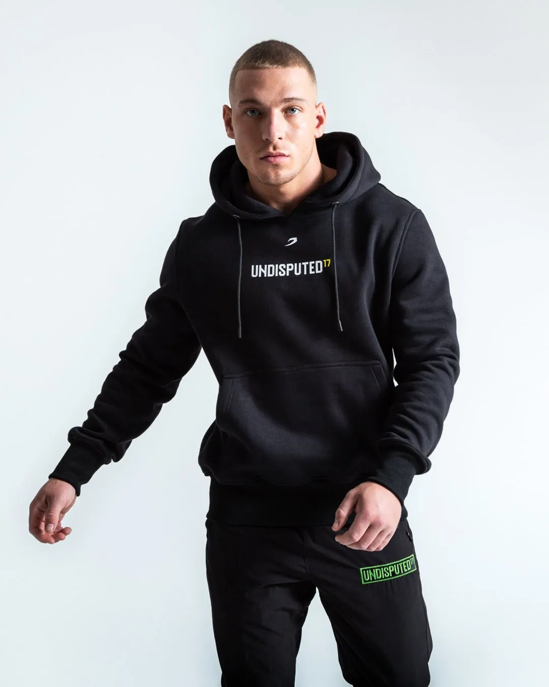 UNDISPUTED17 GRAPHIC HOODIE BLACK